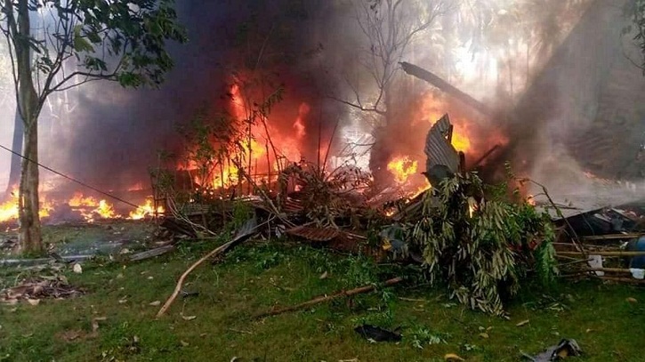 ফিলিপাইনে সামরিক বিমান বিধ্বস্ত, নিহত অন্তত ১৭ ফিলিপাইনে সামরিক বিমান বিধ্বস্ত, নিহত অন্তত ১৭