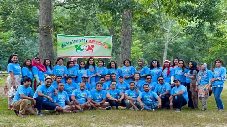 ফ্রেন্ডস এন্ড ফ্যামিলি ডে-তে উচ্ছ্বাস ফ্রেন্ডস এন্ড ফ্যামিলি ডে-তে উচ্ছ্বাস