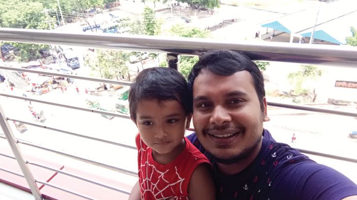 বাবা দিবসের শুরু হয় যেভাবে ... বাবা দিবসের শুরু হয় যেভাবে ...